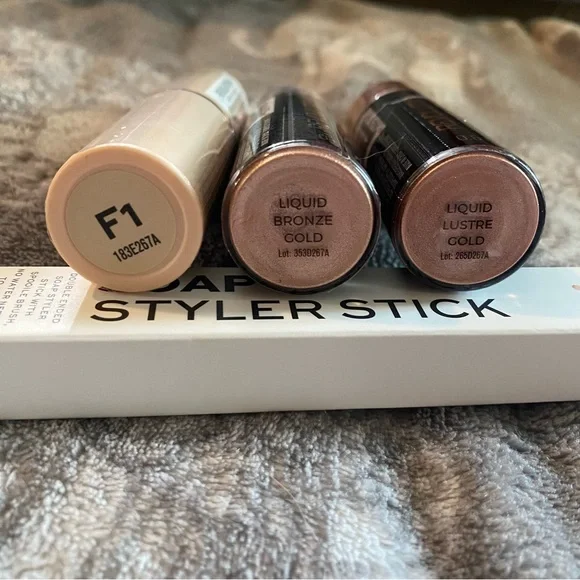 Makeup Revolution Bundle Lot - Picture 3 of 11
